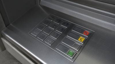Степан Яцко - Жители России стали реже пользоваться банкоматами - politros.com