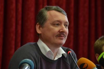 Владимир Путин - Александр Лукашенко - Виктор Мураховский - Игорь Стрелков - Виктор Мураховский сравнил Игоря Стрелкова с «диванными экспертами» из-за прогноза о войне между РФ и Украиной - actualnews.org - ДНР