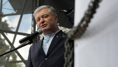 Владимир Зеленский - Петр Порошенко - Виктор Медведчук - Порошенко потребовал закрыть телеканал «Наш» - gazeta.ru