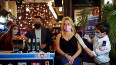 Израиль смягчил карантин для вакцинированных - ru.espreso.tv - Израиль