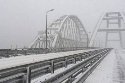 Движение прекращено на неопределенное время: коллапс на Крымском мосту - from-ua.com - Краснодарский край - Керчь