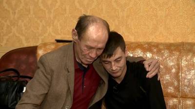 Житель Казахстана нашел сына по обрывку старой газеты спустя 30 лет. - riafan.ru - Узбекистан