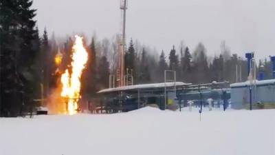Евгений Куйвашев - Почти 1 тыс. домов осталась без газа из-за пожара на газопроводе в Качканаре - iz.ru - Свердловская обл.