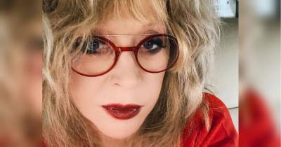 Алла Пугачева - «Совсем девочка»: Алла Пугачева применила хитрый прием блогеров, чтобы блеснуть бесконечно длинными ногами - fakty.ua - Украина