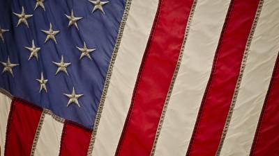 Берни Сандерс - Десятки миллионов жителей США получают мизерную зарплату - politros.com - США