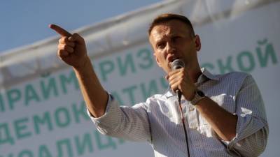 В Новосибирске подожжён автомобиль активиста штаба Навального - svoboda.org - Новосибирск
