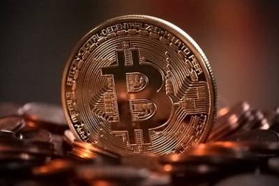 Стоимость биткоина вновь обновила исторический рекорд - lenta.ru - США