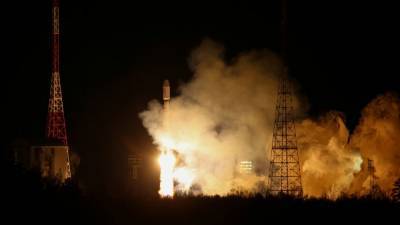 Россия может запустить в космос две ракеты со спутниками OneWeb - politros.com - Англия - Восточный