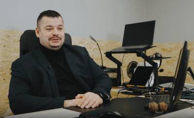 В Тюмени в честь Дня защитника Отечества записали видео с руководителем Центра допризывной подготовки - news.megatyumen.ru - Тюмень