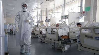 Медики Петербурга второй день фиксируют менее тысячи заболевших COVID-19 - nation-news.ru - Санкт-Петербург