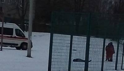 Трагедия произошла возле школы в Харькове: обнаружено тело, фото - kharkov.politeka.net - Харьков