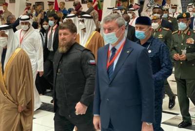 Рамзан Кадыров - Денис Шмыгаль - Олег Уруский - Шмыгаль потребовал от Уруского объяснений за фото с Кадыровым - kp.ua - респ. Чечня - Эмираты - Абу-Даби