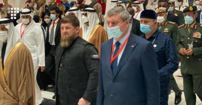 Рамзан Кадыров - Алексей Криворучко - Олег Уруский - Министра Уруского сфотографировали с Кадыровым на выставке военной техники в ОАЭ. Шмыгаль требует срочных объяснений - hromadske.ua - респ. Чечня - Эмираты - Абу-Даби