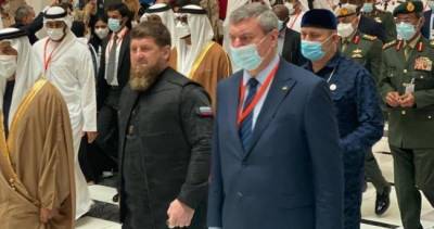 Юрий Гусев - Украинский премьер потребовал объяснений от своего зама за фото с Кадыровым - eadaily.com - Киев - Эмираты