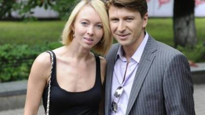 Алексей Ягудин - Татьяна Тотьмянина - У фигуристов Ягудина и Тотьмяниной деревянная свадьба - skuke.net