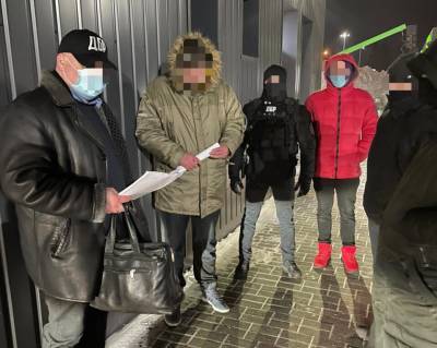 В Ровно на взятке попался высокопоставленный налоговик - news.bigmir.net - Ровенская обл.