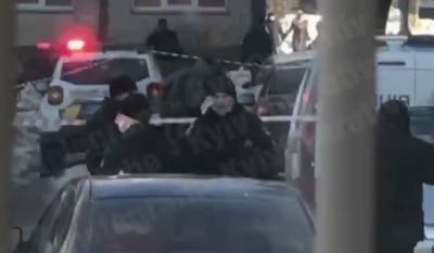В Киеве нашли взрывчатку во дворе: на место срочно выехала полиция и взрывотехники, фото - politeka.net - Киев