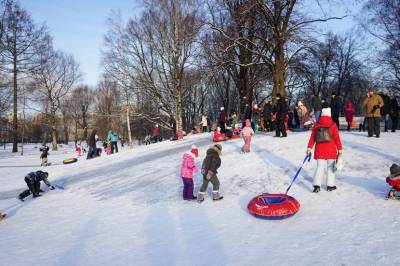 Жителям Кронштадта запретили строить горки для детей во дворе - neva.today - Кронштадт
