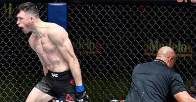 Льюис Деррик - Коленом в полете: боец UFC за минуту "вырубил" соперника жутким ударом (видео) - tsn.ua - США