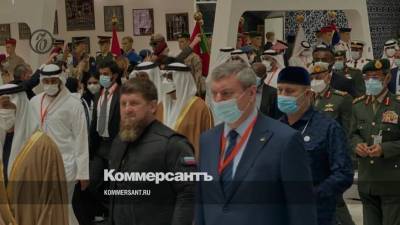 Рамзан Кадыров - Денис Шмыгаль - Олег Уруский - Вице-премьер Украины объяснил фото с Кадыровым - kommersant.ru - респ. Чечня - Абу-Даби