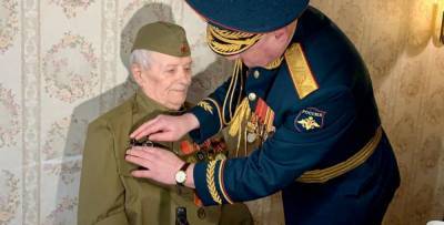 Спустя 76 лет ветерану ВОВ в Ростове вручили орден Красной Звезды - privet-rostov.ru