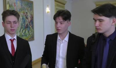 Александр Моор - Школьников из Ялуторовска наградили за спасение пенсионерки из пожара - nashgorod.ru - Тюменская обл. - Ялуторовск
