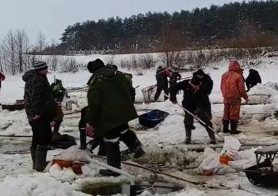 Под Рязанью рыбаки массово вылавливают задыхающуюся рыбу - ya62.ru - Рязань