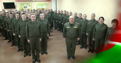 Александр Лукашенко - В военкоме Беларуси устроили флешмоб с передачей "заряда энергии" от Лукашенко (видео) - focus.ua - Белоруссия