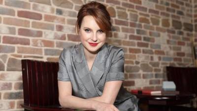 Ирина Слуцкая - «Мешками и коробками»: Ирина Слуцкая рассказала об обокравшей ее няне - 5-tv.ru