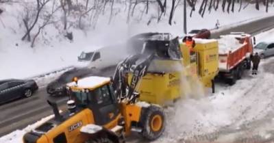 В Киеве заметили мобильные снегоплавильные машины: зачем они нужны - news.bigmir.net - Киев - Столица
