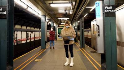 Эндрю Куомо - С понедельника метро в Нью-Йорке работает дольше. Как защититься там от COVID-19? - usa.one - Нью-Йорк - Нью-Йорк - Columbia