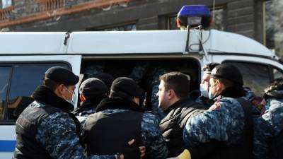 Никола Пашинян - Ишхан Сагателян - В Ереване полиция задерживает участников акции против Пашиняна - svoboda.org - Ереван