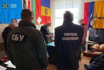 В Кропивницком поймали на взятке декана авиационного университета - требовал деньги за допуск к полетам - kp.ua