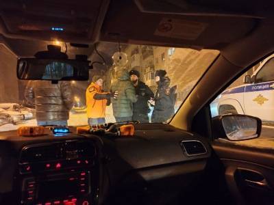 Теплый прием: волонтеры "ЛизаАлерт" патрулируют улицы в морозы - komiinform.ru - Сыктывкар