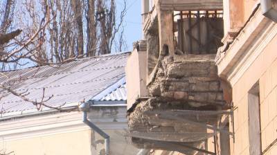 Суд обязал две УК починить смертельно опасные балконы в центре Воронежа - vestivrn.ru - Воронеж