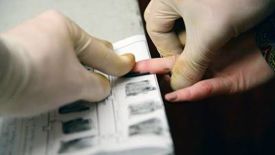 В МВД предложили хранить отпечатки пальцев людей до достижения ими 100 лет - readovka.news