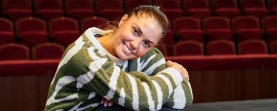 Агата Муцениеце - Павел Прилучный - Агата Муцениеце иронично поздравила мужчин с 23 Февраля - runews24.ru