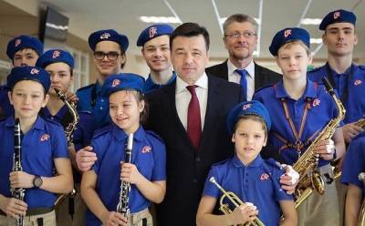 Андрей Воробьев - Андрей Воробьев поздравил жителей Подмосковья с Днем защитника Отечества - runews24.ru - Московская обл.