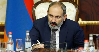 Сурен Папикян - Развивать экономику, не вредя экологии: Пашинян провел совещание в министерстве - ru.armeniasputnik.am