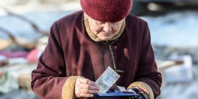 Денис Шмыгаль - Кабмин отложил выплату компенсаций пенсионерам - sharij.net