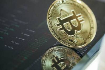 Биткоин дешевеет на 14%, закрепляясь ниже $50 тыс. - smartmoney.one - Москва
