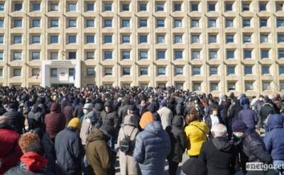 Никанор Мелия - В Тбилиси начался массовый митинг с требованием освободить лидера одной из основных оппозиционных партий Грузии - echo.msk.ru - Грузия - Тбилиси