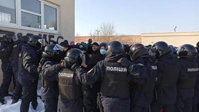 Во Львове "Нацкорпус" подрался с полицией из-за Медведчука - news.bigmir.net - Львов
