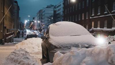 Петербуржцы предлагают услуги по откапыванию машин от снега на “Авито” - piter.tv - Петербурга