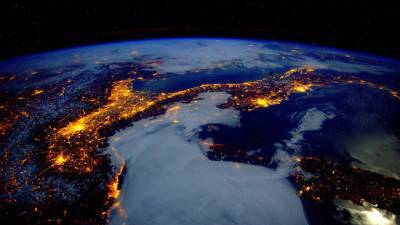 Дэвид Аттенборо - Столько углекислого газа в атмосфере Земли не было миллионы лет - vesti.ru