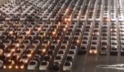 Массовое обновление прошивки Tesla попало на видео - news.bigmir.net - США - По
