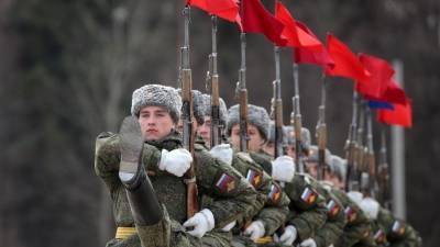 «Железная бабушка» поздравила россиян с Днем защитника Отечества - 5-tv.ru - Белгород