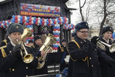 Молодая гвардия поздравила ветеранов словами слава вам нанеки - mk.ru