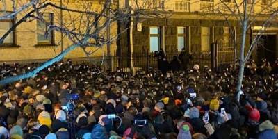 Приговор Стерненко: во время акции под Офисом президента задержали 24 человека, всех позже отпустили - nv.ua - місто Киев
