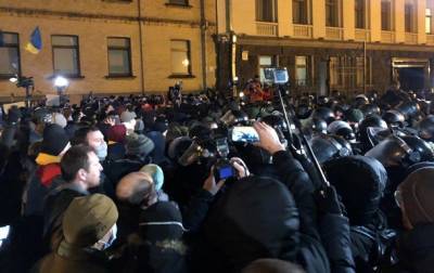 Сергей Стерненк - Полиция отпустила всех задержанных на акции за Стерненко в Киеве - korrespondent.net - Киев